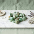 Cuarzo Aventurina Verde Natural Auténtico 100 gr. Piedra Rodada para Abundancia Protección y Poder Energético con Propiedades Esotéricas.